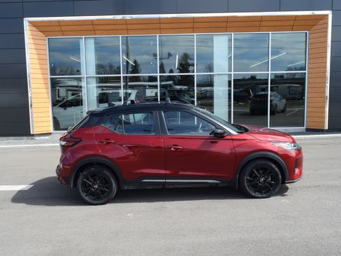 Used 2023 Nissan Kicks SR w/ SR Premium Package image 1