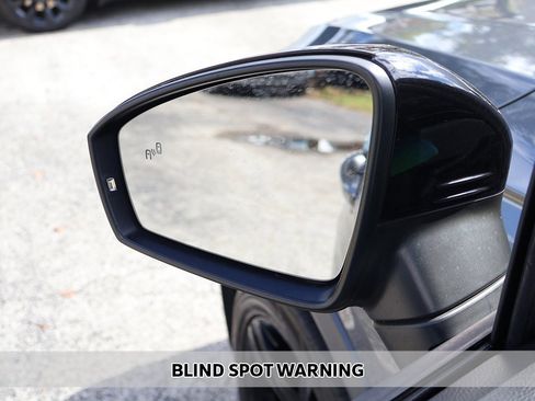 Used 2019 Volkswagen Tiguan SEL Premium R-Line image 6