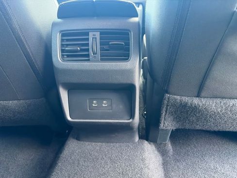 Used 2025 Nissan Rogue SV FWD image 15