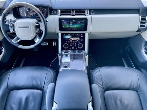 Used 2020 Land Rover Range Rover Autobiography image 16