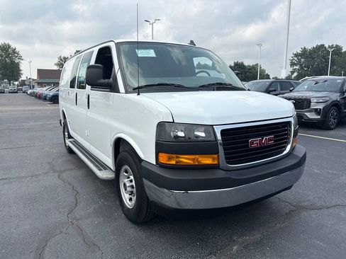 Used 2023 GMC Savana 2500 w/ Driver Convenience Package image 4