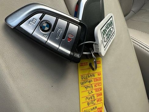 Used 2019 BMW X5 xDrive50i w/ M Sport Package AWD/4WD image 8