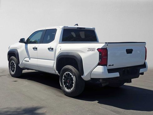 Used 2024 Toyota Tacoma TRD Off-Road AWD/4WD image 5