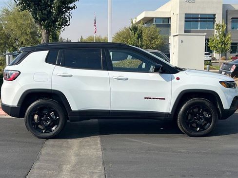 Used 2024 Jeep Compass Trailhawk image 3