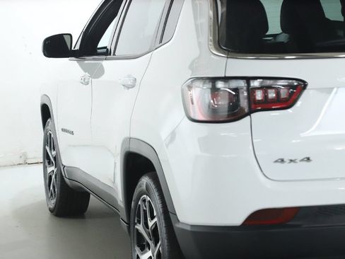 Used 2025 Jeep Compass Limited AWD/4WD image 40