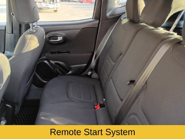 Used 2021 Jeep Renegade Latitude w/ Convenience Group AWD/4WD image 19