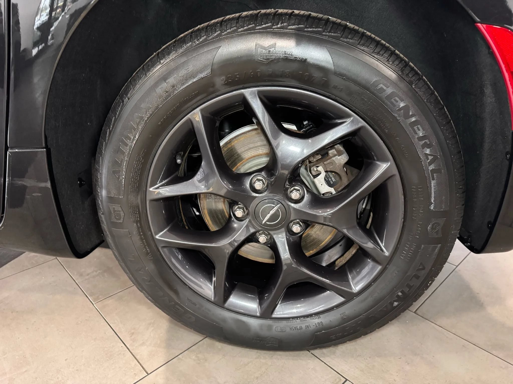Used 2019 Chrysler Pacifica Touring-L Plus w/ Advanced Safetytec Group FWD image 44