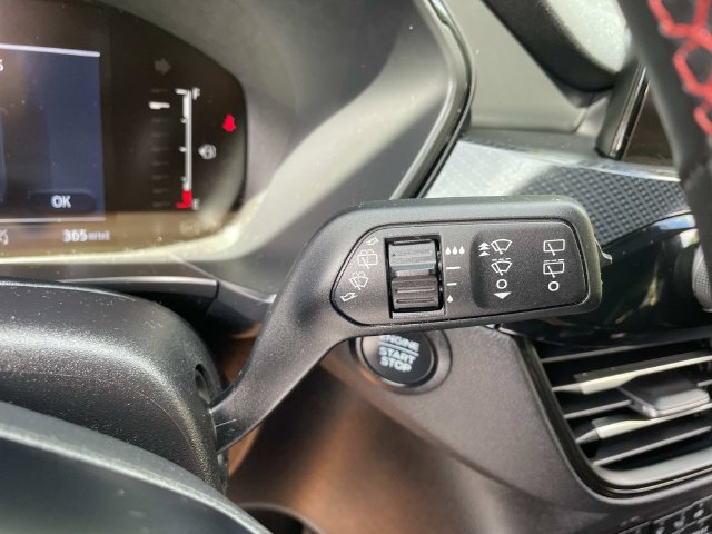 Used 2025 Ford Escape ST-Line FWD image 32