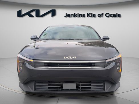 New 2025 Kia K4 LXS image 8
