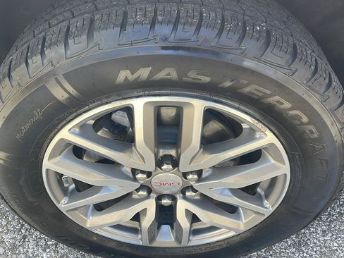 Used 2019 GMC Acadia SLE AWD/4WD image 8