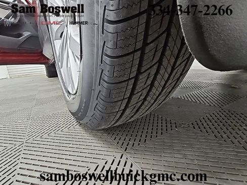 Used 2018 Volkswagen Tiguan S w/ 3rd Row Seat Package image 38