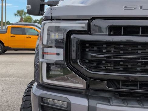 Used 2022 Ford F250 Lariat w/ Black Appearance Package AWD/4WD image 10