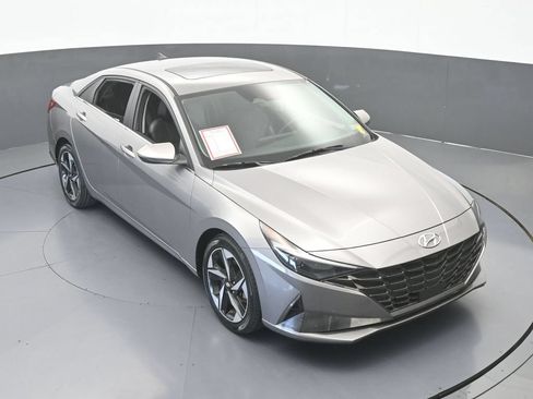 Used 2022 Hyundai Elantra Limited FWD image 54