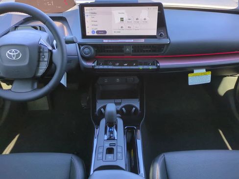 New 2026 Toyota Prius Plug-In Hybrid FWD image 18