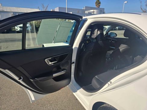 Used 2025 Mercedes-Benz C 300 4MATIC Sedan image 17