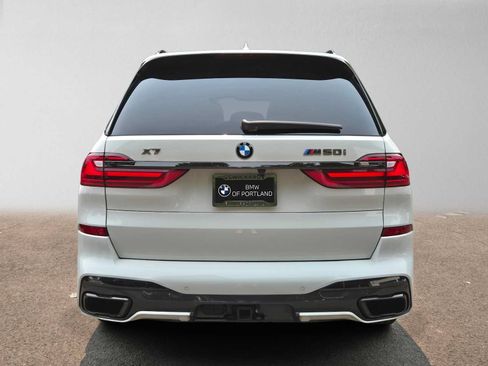 Used 2021 BMW X7 M50i AWD/4WD image 4