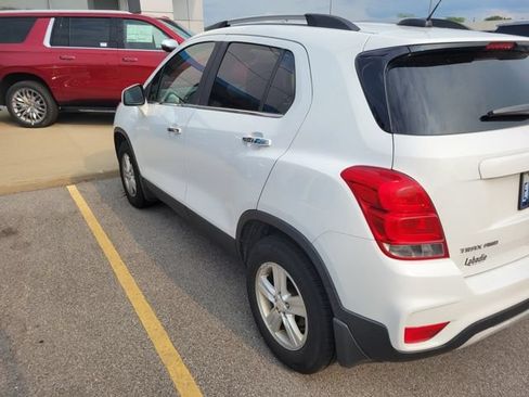 Used 2017 Chevrolet Trax LT w/ LT Convenience Package AWD/4WD image 5