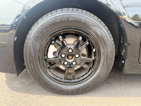 Used 2015 Toyota Prius Three image 8