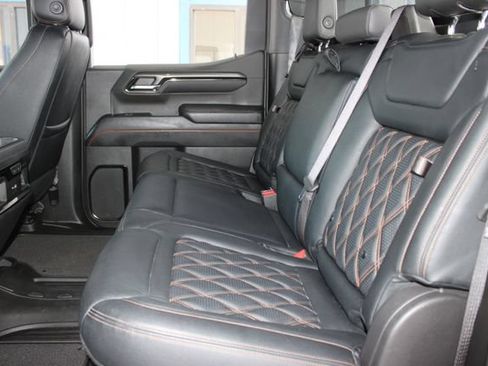 Used 2022 GMC Sierra 1500 AT4 w/ AT4 Premium Package AWD/4WD image 23