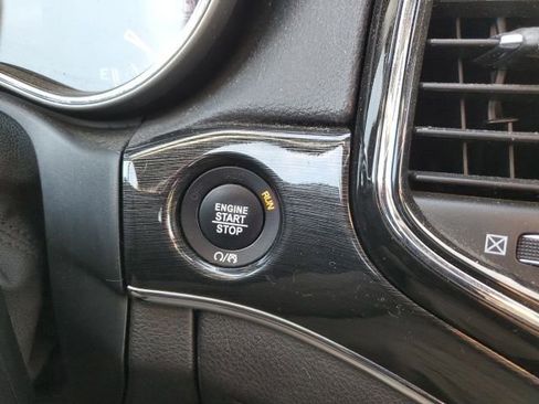 Used 2021 Jeep Grand Cherokee Trailhawk w/ Trailhawk Luxury Group image 16