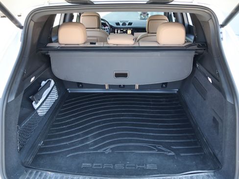 Used 2021 Porsche Cayenne AWD/4WD image 37