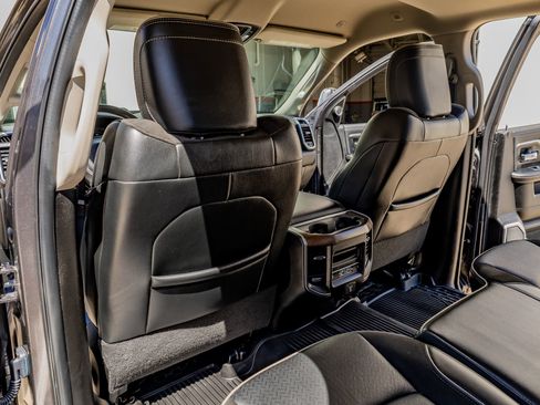 Used 2024 RAM 2500 Laramie image 33