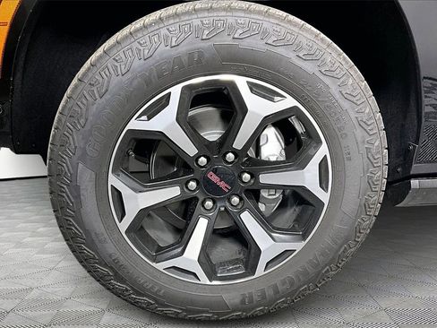 New 2026 GMC Yukon AT4 w/ AT4 Premium Plus Package image 13