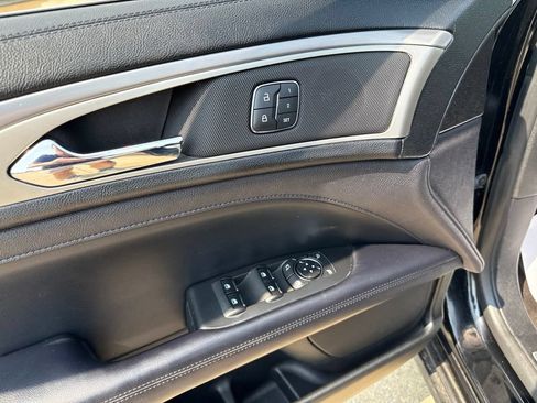 Used 2018 Lincoln MKZ Select w/ Select Plus Package AWD/4WD image 25