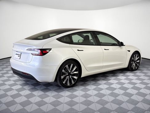 Used 2024 Tesla Model 3 RWD image 9