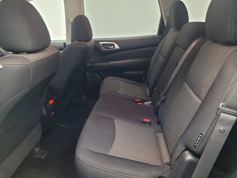 Used 2020 Nissan Pathfinder SV FWD image 18