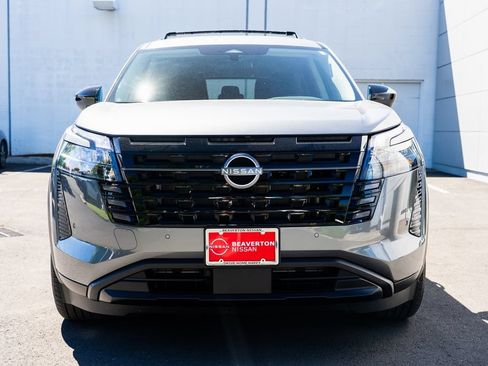 Used 2026 Nissan Pathfinder SV w/ Cargo Package AWD/4WD image 2