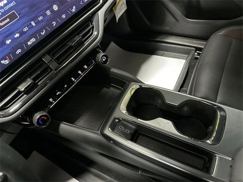 Used 2024 Chevrolet Equinox EV RS image 13