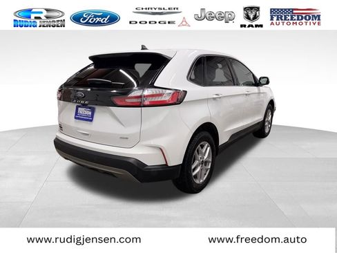 Used 2024 Ford Edge SEL image 3