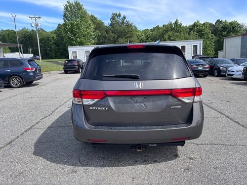 Used 2016 Honda Odyssey Touring Elite image 3