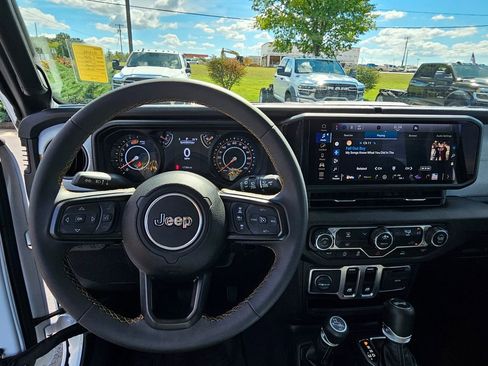 Used 2024 Jeep Wrangler Sport S image 16