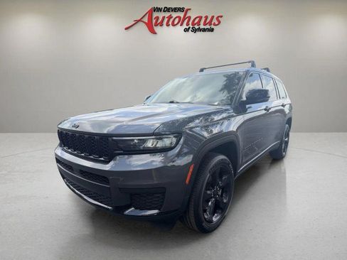 Used 2022 Jeep Grand Cherokee L Laredo AWD/4WD image 3