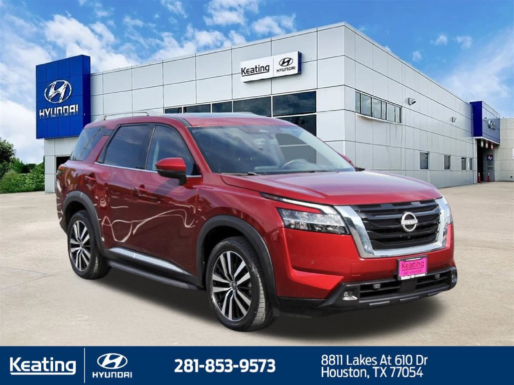 Used 2023 Nissan Pathfinder Platinum w/ Lighting Package (N93) FWD image 3