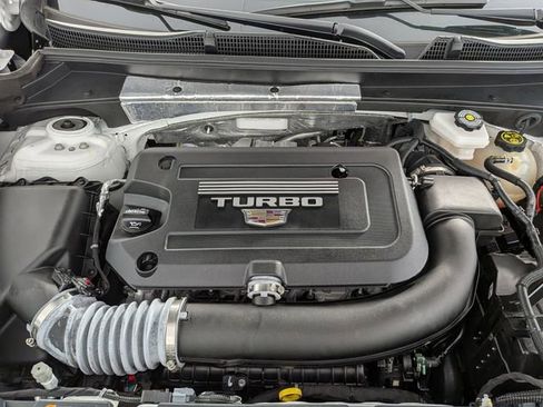 Certified 2023 Cadillac XT4 Sport AWD/4WD image 29