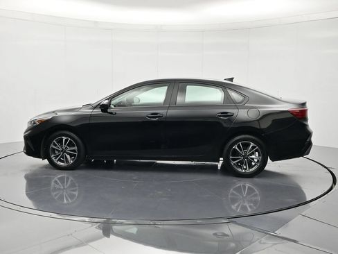Used 2024 Kia Forte LXS FWD image 8