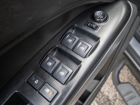 Used 2022 Chevrolet Colorado LT AWD/4WD image 11