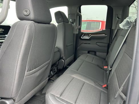 New 2026 GMC Sierra 1500 SLE image 8