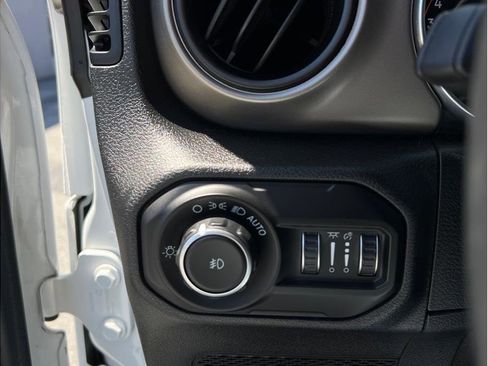 Used 2021 Jeep Wrangler Unlimited Sport AWD/4WD image 20