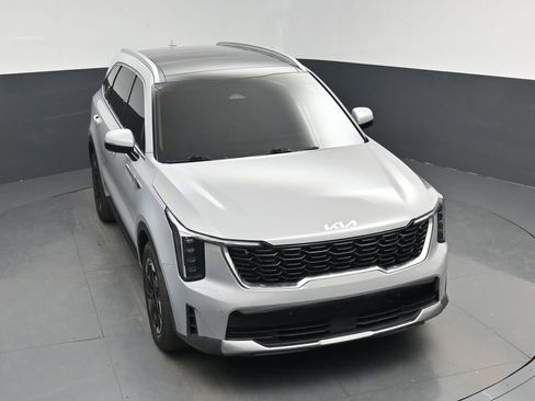 Certified 2025 Kia Sorento S w/ Panoramic Sunroof Package FWD image 26