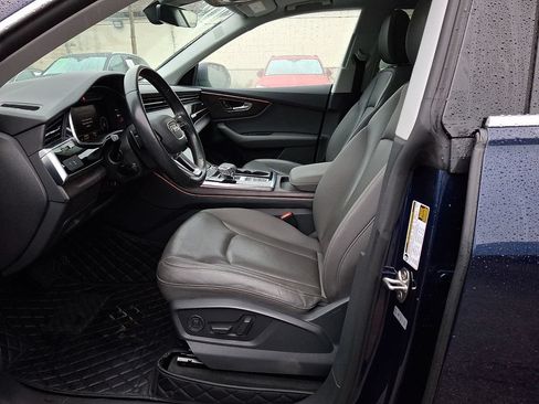 Used 2020 Audi Q8 Premium Plus w/ Premium Plus Package AWD/4WD image 14