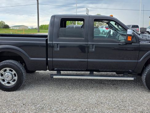 Used 2015 Ford F250 XLT w/ XLT Premium Package image 4