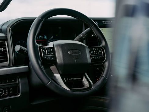 Used 2024 Ford F350 Platinum image 18