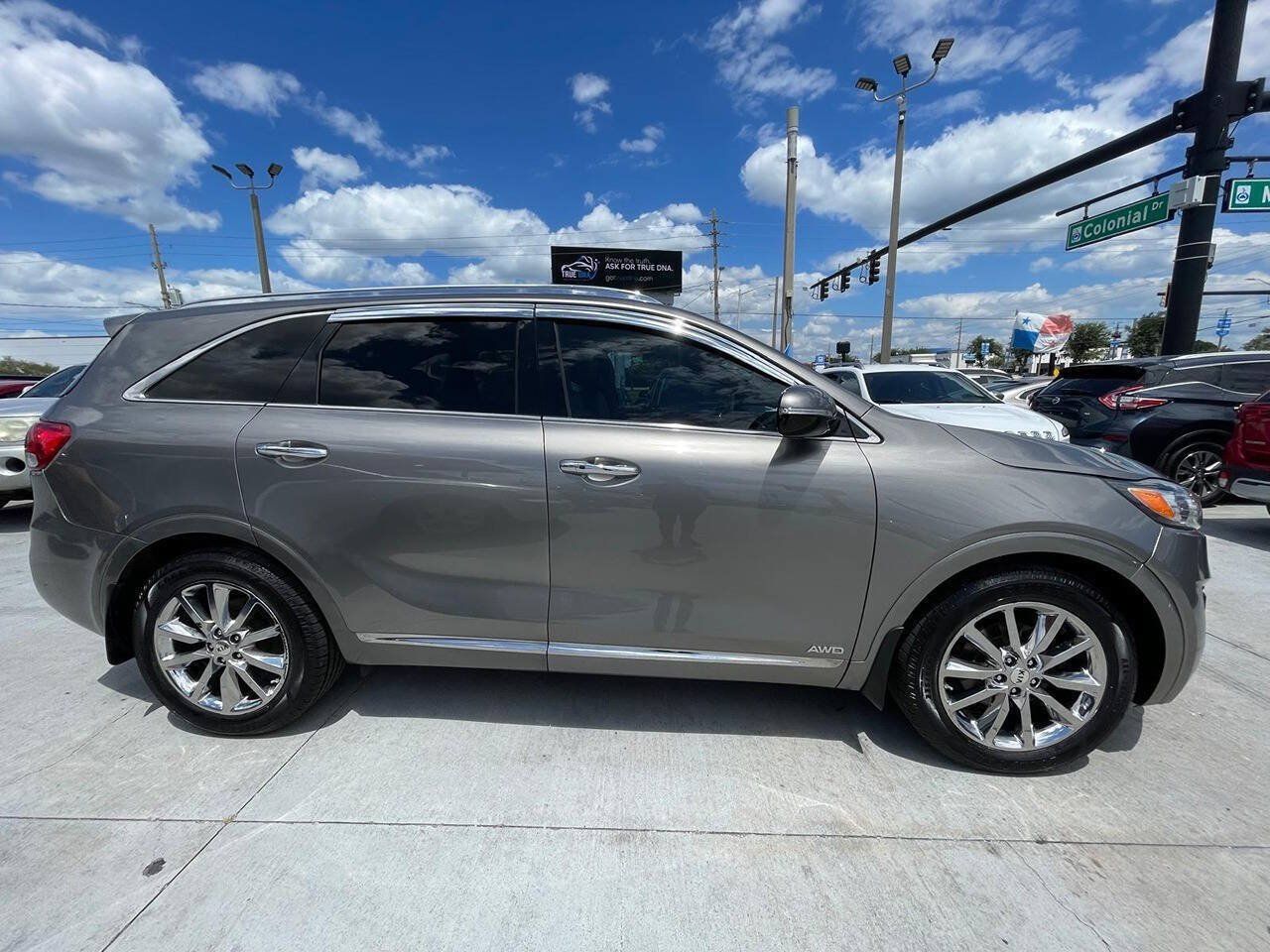 Used 2016 Kia Sorento SX AWD/4WD image 2