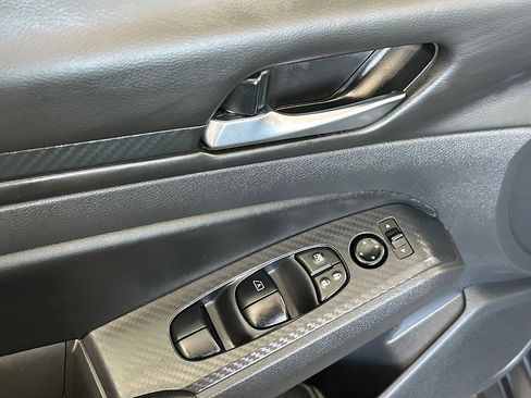 Used 2025 Nissan Altima 2.5 SV image 31