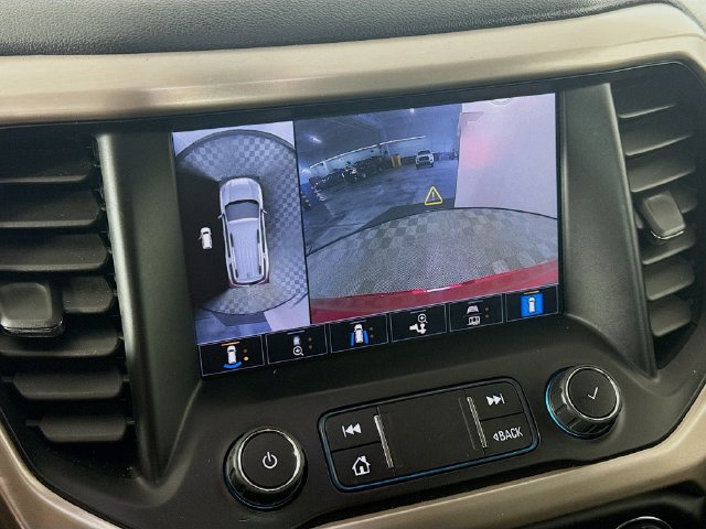 Used 2021 GMC Acadia Denali w/ Denali Ultimate Package AWD/4WD image 18