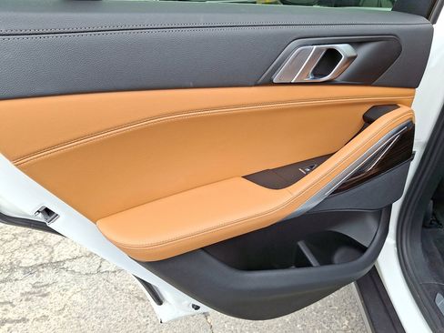 Used 2023 BMW X6 xDrive40i w/ Premium Package image 18